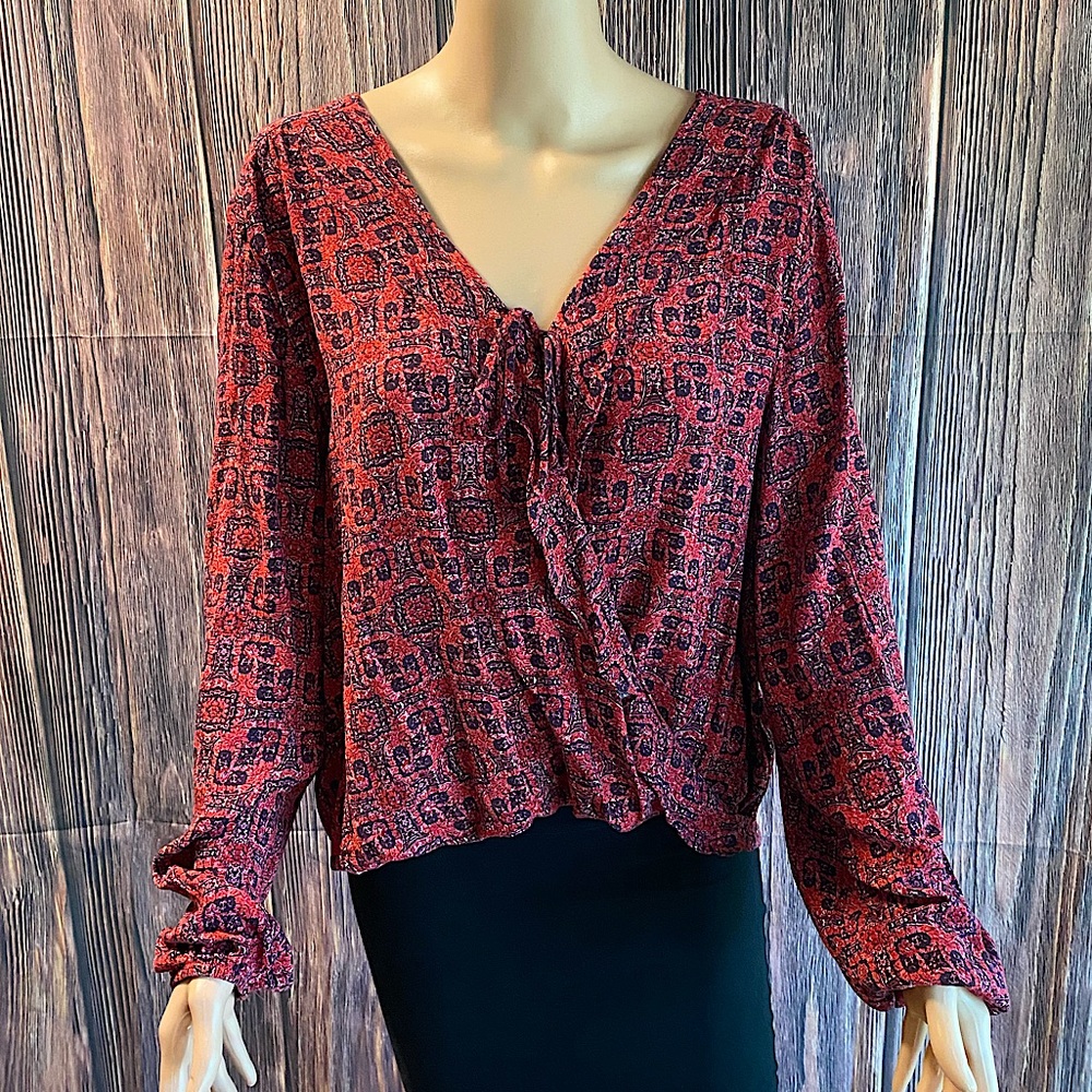 Mossimo Supply Co. size XXL red boho paisley flowy summer boho blouse top